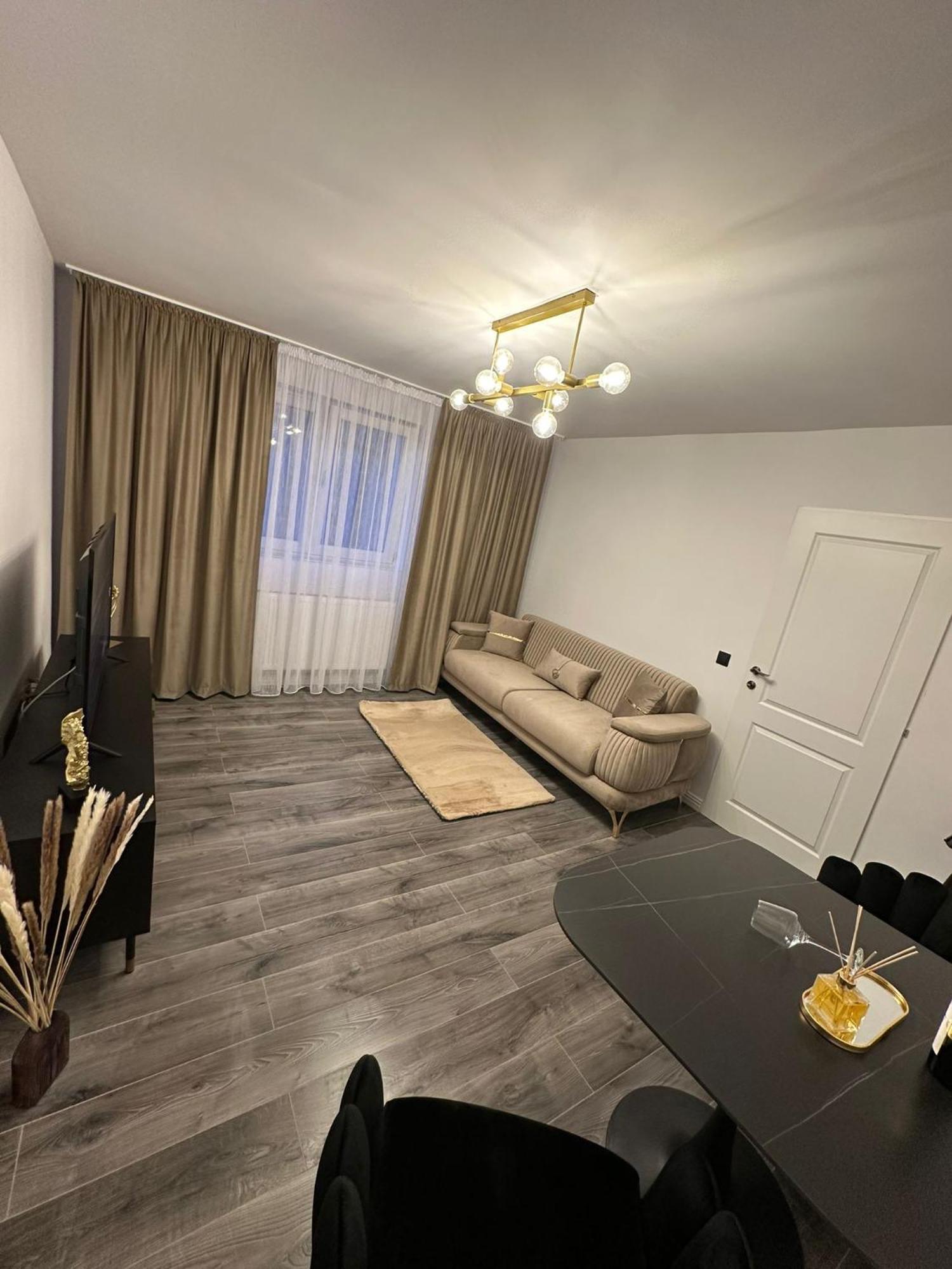 Evelyn Apartment Bistriţa Dış mekan fotoğraf